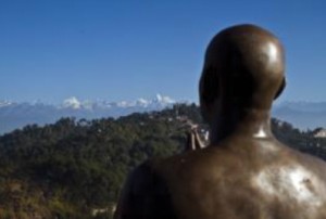 Sri Chinmoy szobor - Nepal